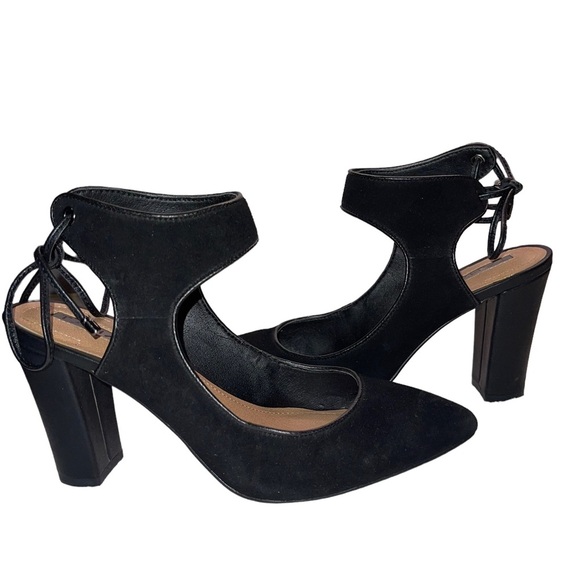 Tahari - black suede Sling-back pump - size 6.5 M - Picture 5 of 7